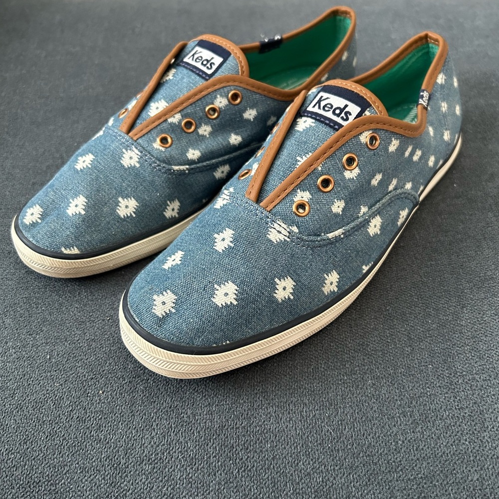 Keds sneakers 7.5 women’s worn once!